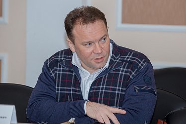 Депутаты поддержали индексацию выплат приемным родителям